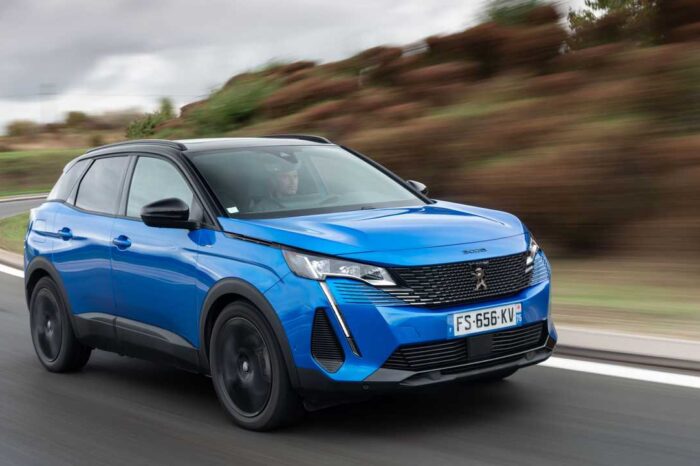 Peugeot 3008, debutta l'ibrida Plug-in da 180 CV