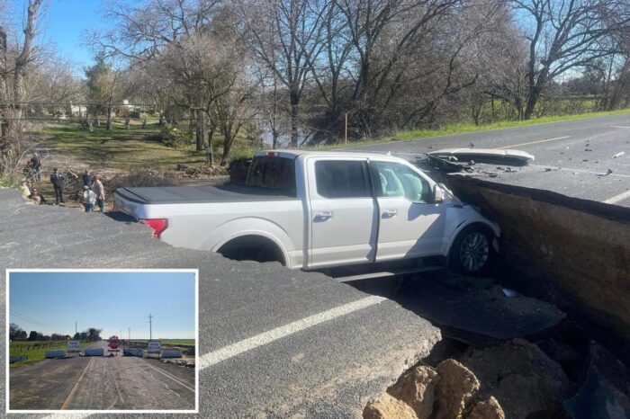 Un Pick Up viene inghiottito da una voragine sulla strada in California. Foto scioccanti!